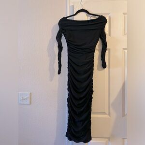 Long sleeve ruched midi dress. Size Small.